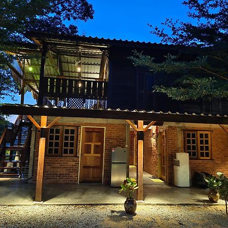 Sayang Di Kaki Bukit Homestay Near Icon City בוקיט מרטג'אם מראה חיצוני תמונה