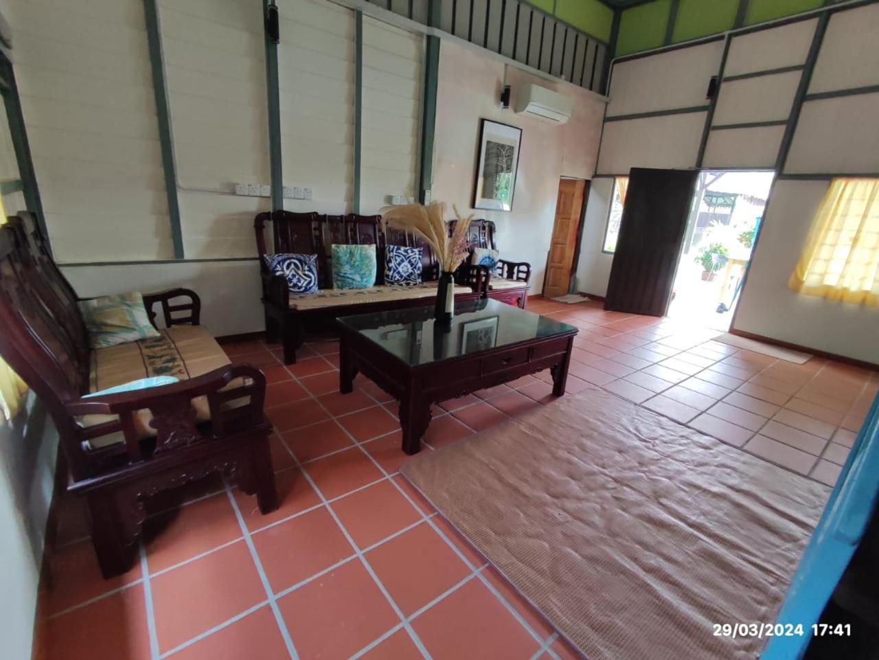 Sayang Di Kaki Bukit Homestay Near Icon City בוקיט מרטג'אם מראה חיצוני תמונה