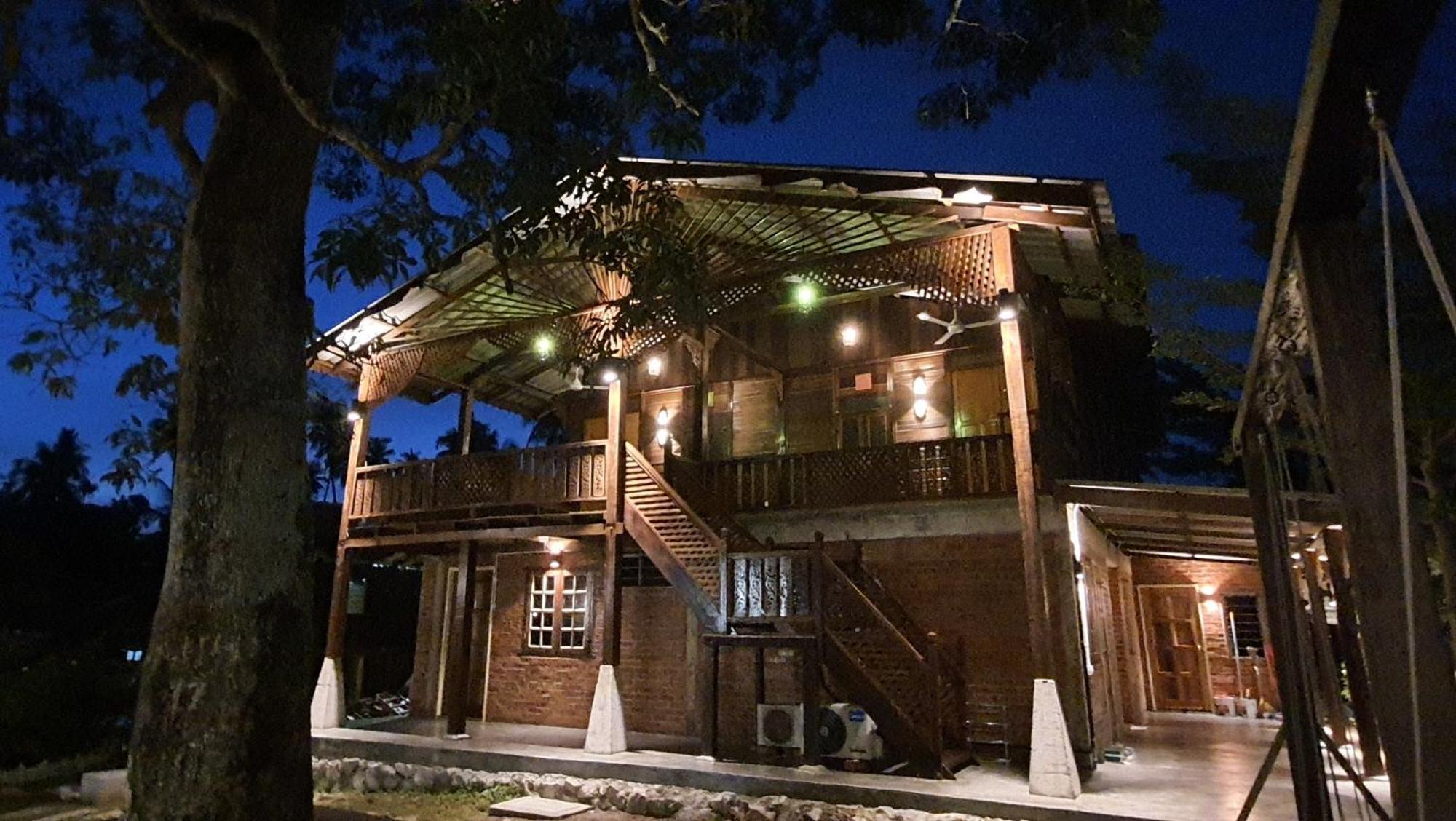 Sayang Di Kaki Bukit Homestay Near Icon City בוקיט מרטג'אם מראה חיצוני תמונה