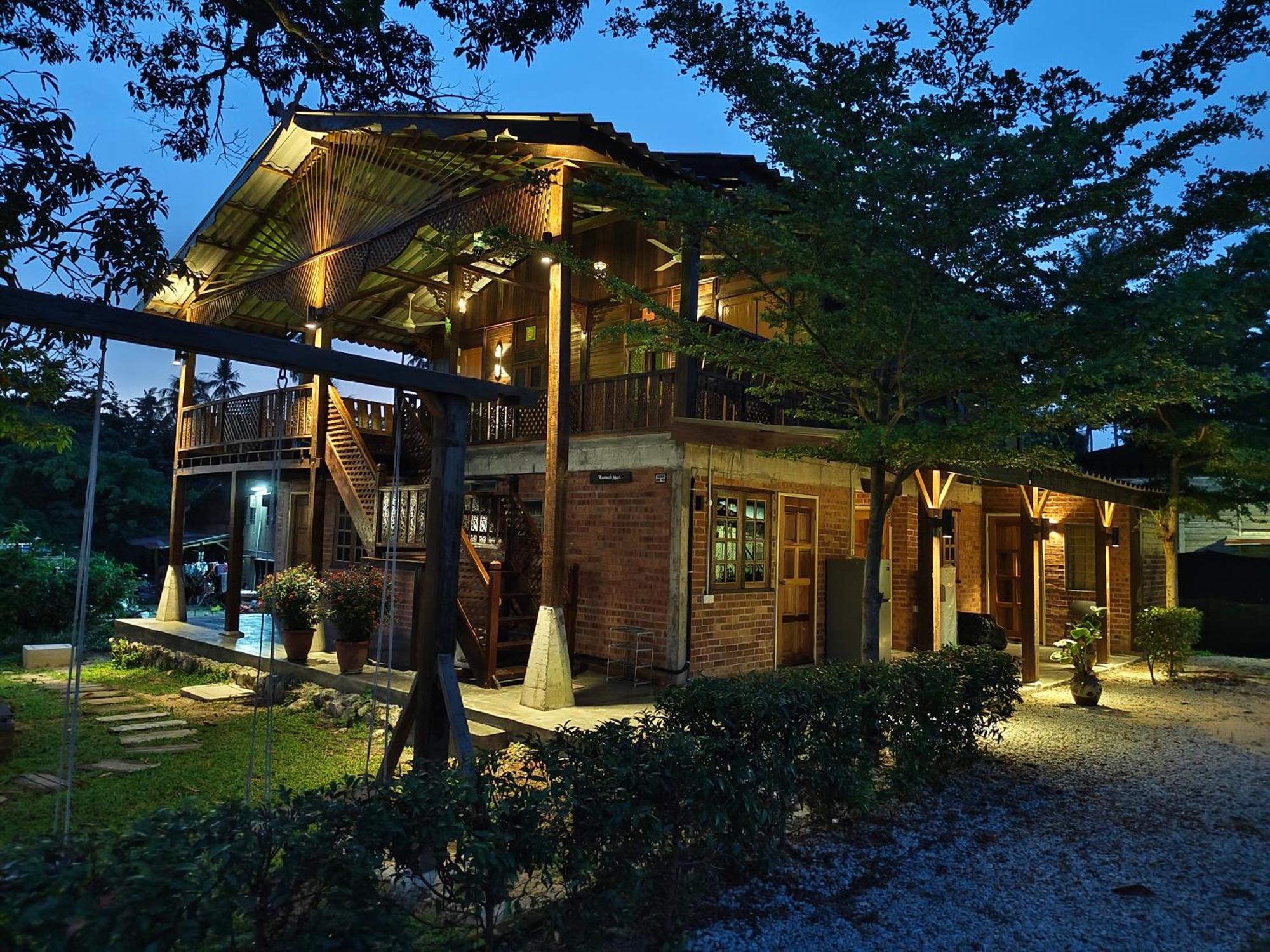 Sayang Di Kaki Bukit Homestay Near Icon City בוקיט מרטג'אם מראה חיצוני תמונה
